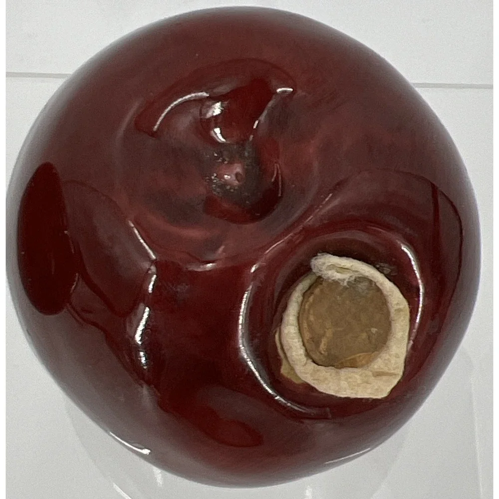 Red Apple Ceramic‎ Salt & Pepper Shakers 2.25